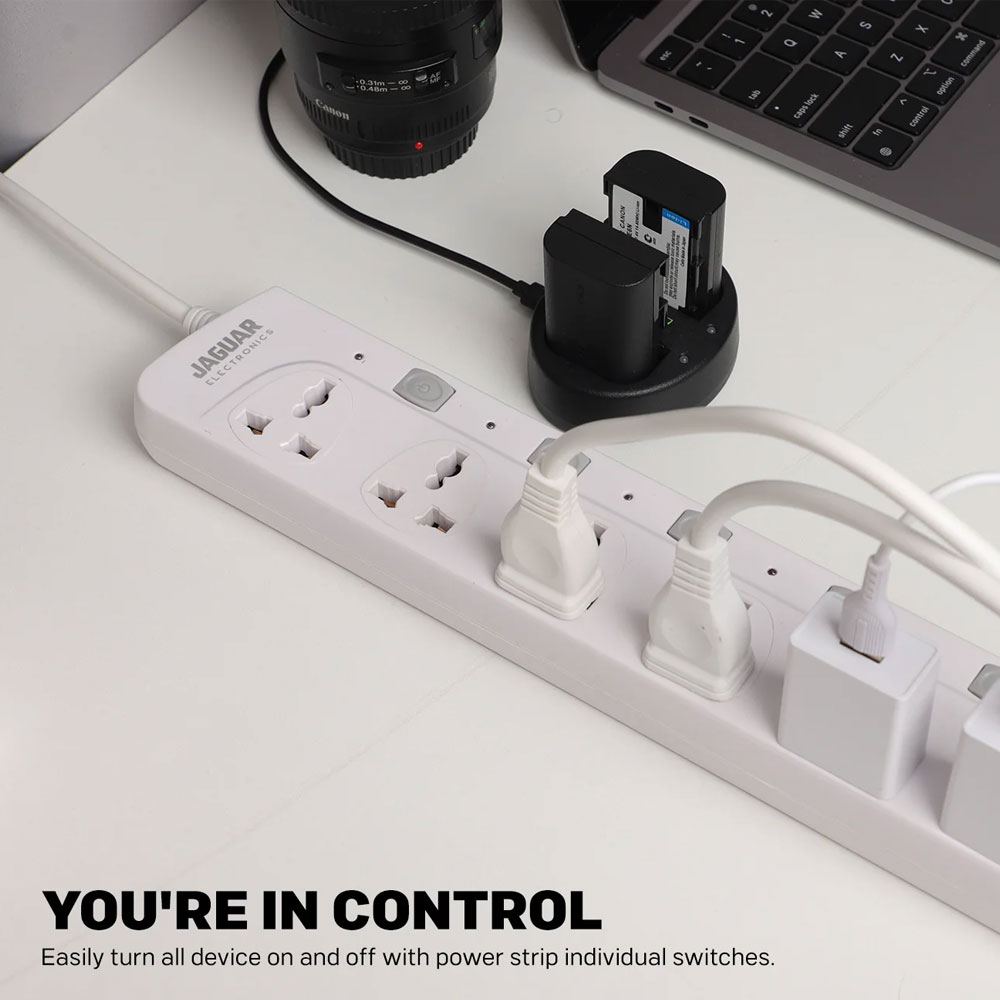Jaguar Electronics Power Strip with 3 Sockets, 3 USB - Image 4